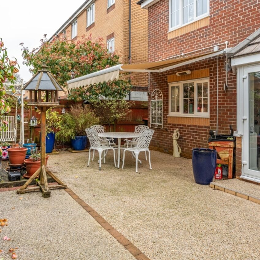 Blacktown Gardens, Marshfield. For sale with Clarke & Partners estate agent.
